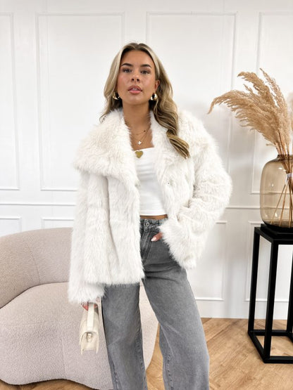 Chloe faux fur jas off white